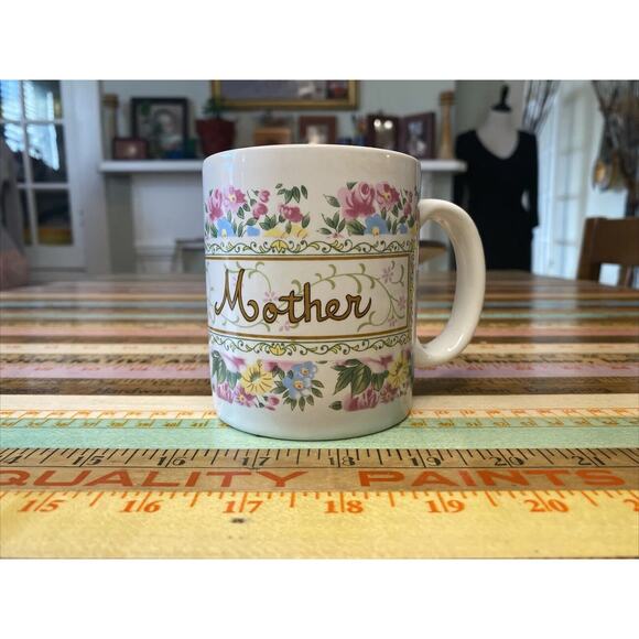 VINTAGE Floral MOTHER Coffee Tea Cup Mug White Gold Accents 1980s - Picture 2 of 9